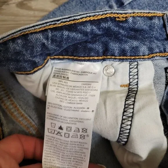 Denizen from Levi's High Rise Shorts Blue‎ Medium Wash Womens Size 2 / 26 Denim - Picture 12 of 14